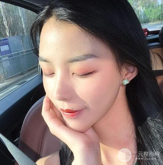 凸嘴先別急著正頜，做個(gè)隆鼻整形會(huì)更美