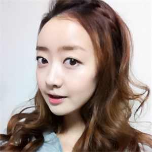 上海華美李志海做的v－line瓜子臉手術(shù)，果太好了~哈哈哈~