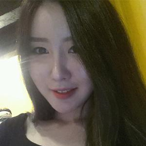 看我自體軟骨墊鼻尖恢復(fù)過程的照片，前后對比差別有點大呢~