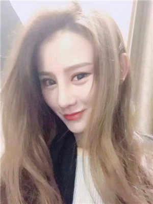 吳建明教授做的隆鼻整形 看起來還不錯