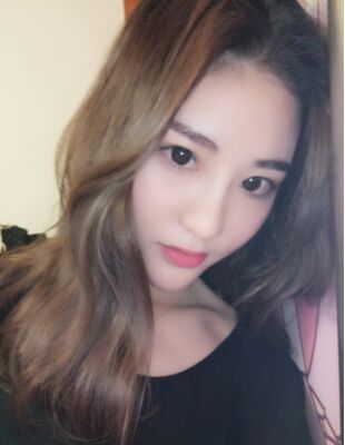 在隆鼻整形之后終于有了超精致的鼻子，尹度龍做的喲