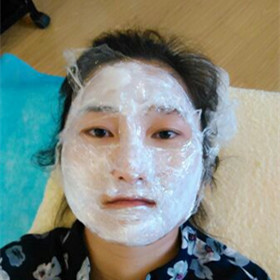 真人記錄了彩光嫩膚前后過程，果真的還不錯