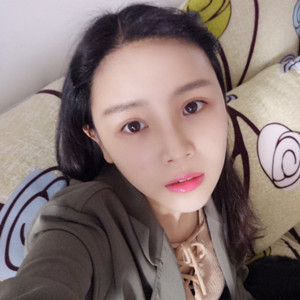 做了自體脂肪填充面部，臉部一下子就飽滿了不少!