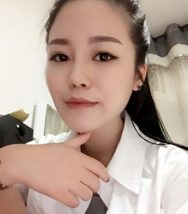 硅膠隆鼻前后對(duì)比 硅膠隆鼻+鼻小柱延長(zhǎng)恢復(fù)日記