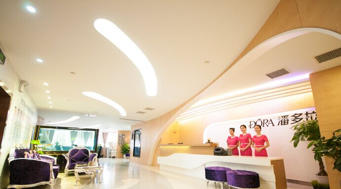 重慶眼部整形美容手術(shù)失敗修復(fù)多少錢