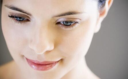 法令紋去除新方法 魚骨式玻尿酸注射