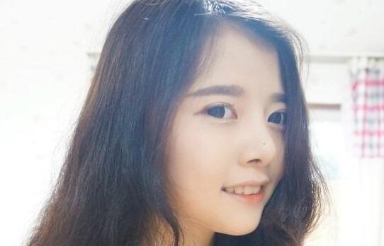 硅膠隆鼻手術(shù)圓了我高鼻梁的夢(mèng)