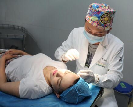 玻尿酸豐太陽7天果圖 愛悅麗格豐太陽穴一個月啦~