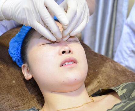 愛(ài)悅麗格玻尿酸豐蘋(píng)果肌、豐下巴、隆鼻