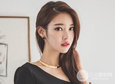 女人開內(nèi)眼角手術(shù)后護(hù)理