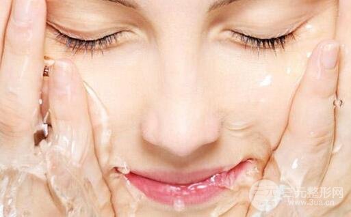 臉部毛孔收縮小竅門