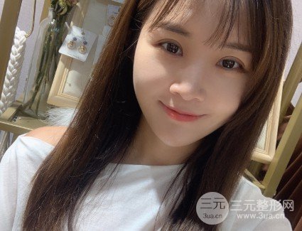 吳慧玲雙眼皮修復(fù)經(jīng)歷