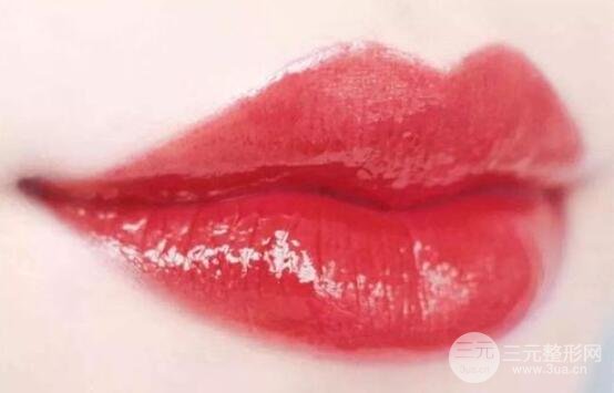 m唇手術(shù)步驟圖片披露，性感嘴唇好吸引人！