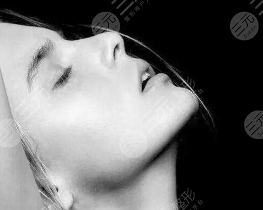 注射玻尿酸豐下巴好不好？注射豐下巴6大好處+3大術(shù)后注意事項(xiàng)