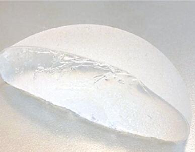 法芮婭豐胸多久能變軟？分享寶儷新款隆胸假體的魅力，柔軟手感難抗拒！