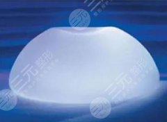 妙桃假體隆胸品牌來源哪里？隆胸的價(jià)格及注意事項(xiàng)分享！