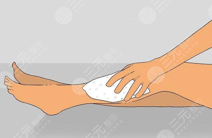 　　小腿激光脫毛的價(jià)格多少錢(qián)2023?夏天來(lái)臨之際，對(duì)于愛(ài)美者來(lái)說(shuō)比較注重自己的形象，如果腿部以及胳膊上有著汗毛，在這方面也是比較煩惱的，許多人也會(huì)在夏天來(lái)臨之際，將胳膊以及小腿上的毛發(fā)去除，避免影響自己的美感其實(shí)，現(xiàn)如今可以通過(guò)激光脫毛來(lái)改良，跟隨小編的這篇文章來(lái)了解一下小腿激光脫毛的價(jià)格是多少吧，影響價(jià)格的因素也是有多種，來(lái)參考一下吧。  　　1、小腿激光脫毛的價(jià)格多少錢(qián)2023?  　　激光脫毛是一種比較安全的脫毛方式，針對(duì)性比較強(qiáng)，對(duì)人體沒(méi)有副作用，對(duì)皮膚也不會(huì)造成影響，激光脫毛的價(jià)格在1800至12000元左右，有著較多的因素影響。  　　(1)選擇醫(yī)院不同，價(jià)格也會(huì)有所不同，選擇一線城市檔次高的正規(guī)醫(yī)院，價(jià)格可能會(huì)達(dá)到12000元左右，如果選擇普通一選擇價(jià)格會(huì)偏低一些，每個(gè)地區(qū)的定義價(jià)格不同，所以要根據(jù)當(dāng)?shù)氐南M(fèi)水平來(lái)決定。  　　(2)設(shè)備不同，對(duì)于檔次高的城市正規(guī)醫(yī)院所運(yùn)用激光比較先進(jìn)，在價(jià)格上也會(huì)偏高一些，普通的醫(yī)院在設(shè)備上會(huì)有所不同，所以緩解的效果也有著很大的差異。  　　(3)醫(yī)生不同，經(jīng)驗(yàn)豐富的醫(yī)生會(huì)根據(jù)吉美的身體情況去對(duì)癥緩解，選定特定的激光波長(zhǎng)，不會(huì)對(duì)皮膚造成傷害，對(duì)于普通經(jīng)驗(yàn)不足的醫(yī)生，在緩解領(lǐng)域里存在很大的隱患。  　　(4)緩解次數(shù)不同，對(duì)于毛發(fā)比較濃密的可能需要4~6次的緩解，所以?xún)r(jià)格上會(huì)偏高，毛稀疏通過(guò)2~3次就可以解決，緩解次數(shù)不同，所以在價(jià)格上也會(huì)不同，每次間隔緩解期間達(dá)到20~30天左右。  　　2、哪個(gè)季節(jié)適合激光脫毛?  　　對(duì)于激光脫毛來(lái)說(shuō)，其實(shí)哪個(gè)季節(jié)都是可以的，但是春季進(jìn)行激光脫毛還是占據(jù)優(yōu)勢(shì)的，可以避免日光的暴曬，不會(huì)色素沉著，我們都知道脫毛之后要避免高強(qiáng)度的紫外線照射，夏天去脫毛，在炎熱的季節(jié)想要隨心所欲得穿短褲，吊帶是做不到的，然而在春季里脫毛可以避免夏天室外高溫的照射，防曬工作做起來(lái)也比較容易，也不會(huì)影響到皮膚的正?；謴?fù)。  　　在春季進(jìn)行激光脫毛時(shí)光能量可以更容易被吸收，在效果上也會(huì)比較佳，在春冬季節(jié)皮膚很少，經(jīng)過(guò)紫外線照射，顏色與毛發(fā)的顏色相差很大，所以在激光脫毛時(shí)，熱能量會(huì)被毛囊所吸收。  　　3、激光脫毛的優(yōu)勢(shì)有哪些?  　　激光脫毛的優(yōu)勢(shì)有很多，時(shí)間快，安全性比較高，不會(huì)影響自身的學(xué)習(xí)及工作，不會(huì)損傷到愛(ài)美者的皮膚內(nèi)服激光，脫毛的同時(shí)還可以刺激膠原蛋白再生，使集美在脫毛之后的位置皮膚會(huì)變得緊致光滑，具有彈性，激光脫毛比傳統(tǒng)的脫毛效果要比較好一些，可以打到性脫毛的作用，建議大家選擇正規(guī)醫(yī)院去開(kāi)展激光脫毛，在各方面會(huì)有著優(yōu)質(zhì)保障。