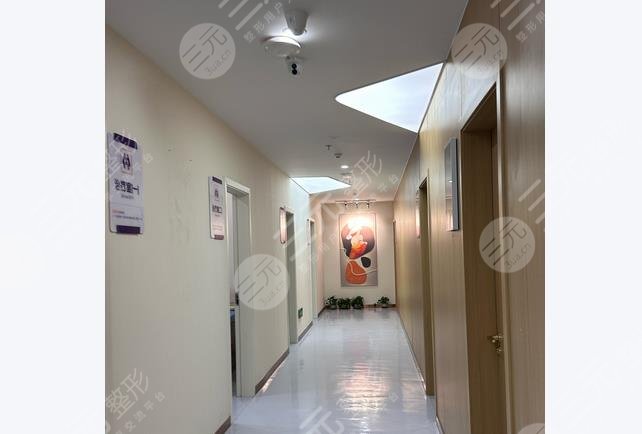 成都初齡醫(yī)療美容正規(guī)嗎?